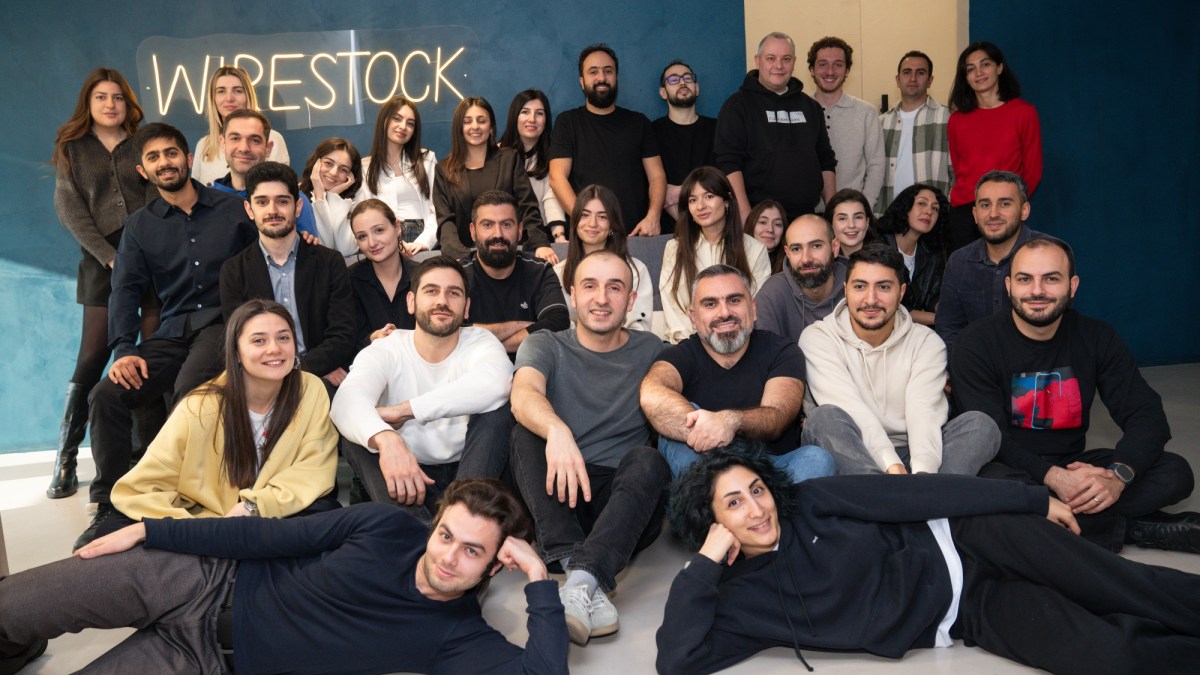 Wirestock تتجاوز 700,000 منشئ محتوى لتزويد مختبرات الذكاء الاصطناعي