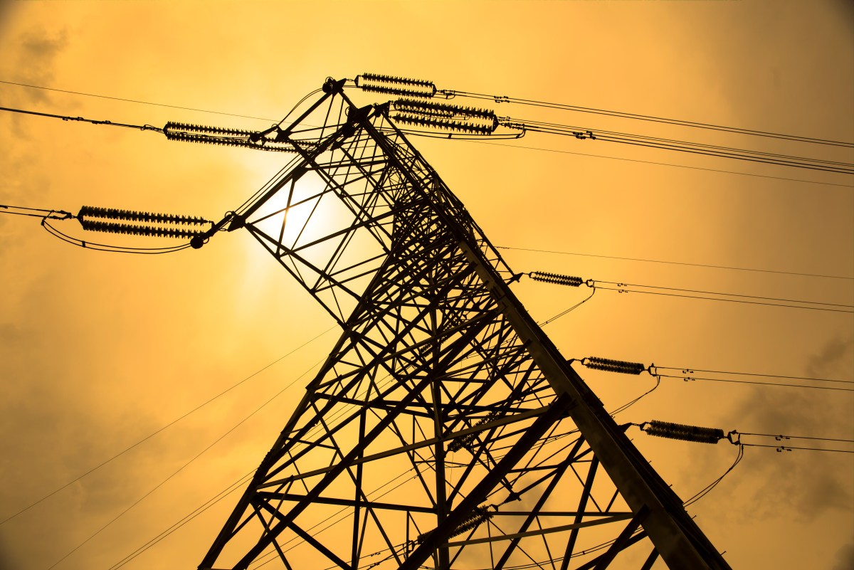 FERC يوجه مشغلي الشبكات لتسريع ربط مراكز البيانات