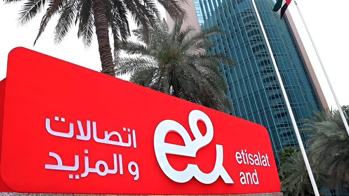 e& الإماراتية تطلق أول خدمات اتصالات مدعومة بالذكاء الاصطناعي في المنطقة