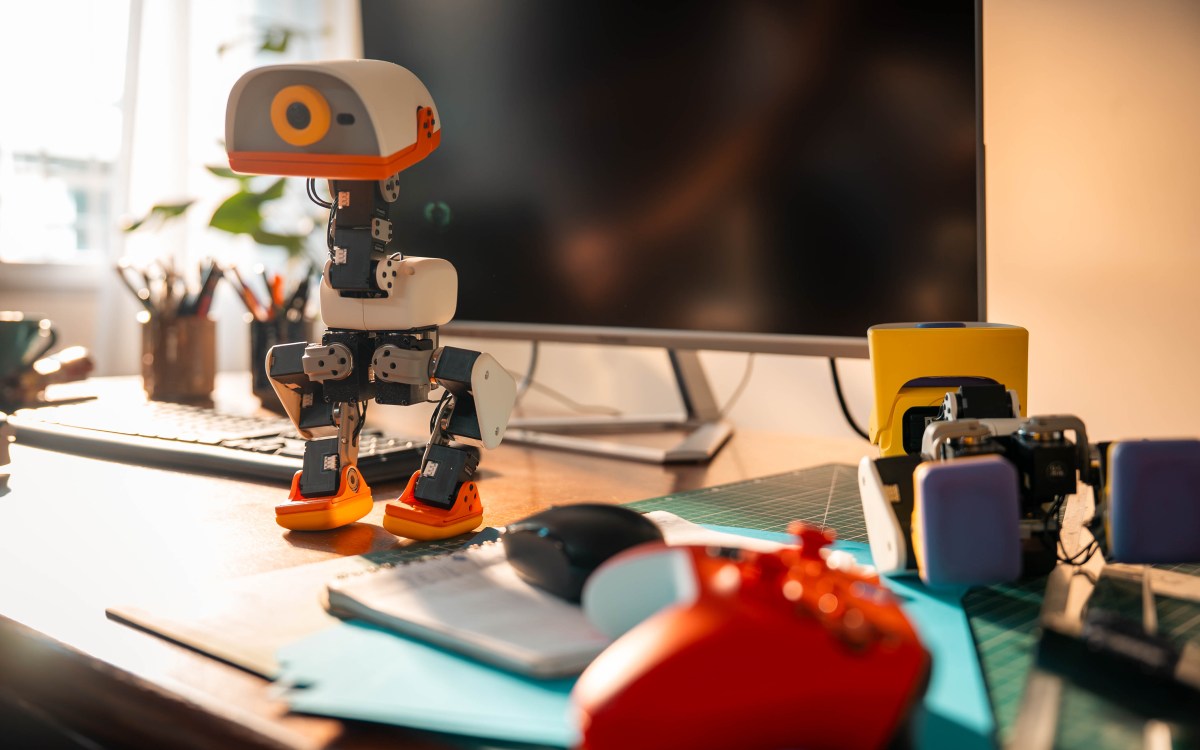 إطلاق Microduck: روبوت مفتوح المصدر بتعلم التعزيز